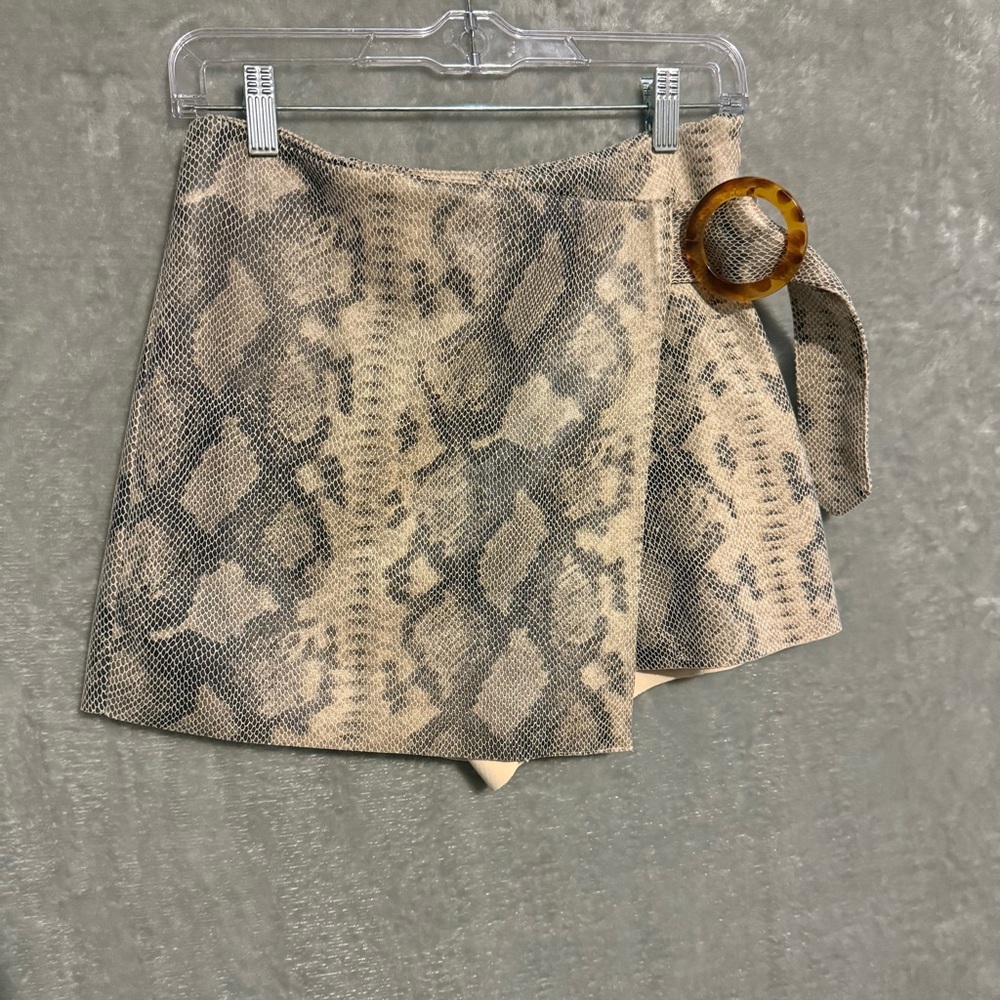 ZARA NWOT Snake Print Faux Leather Mole Skin Skort